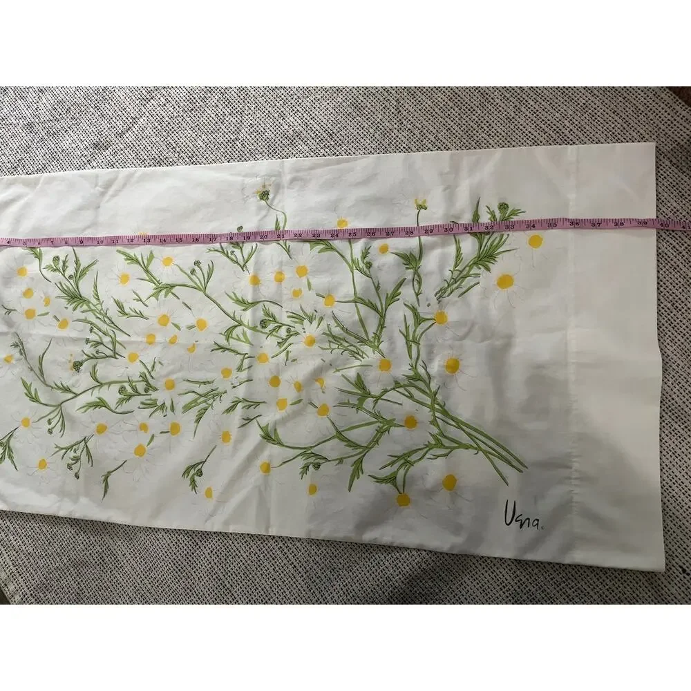 Vintage Shasta daisy print pillow case set